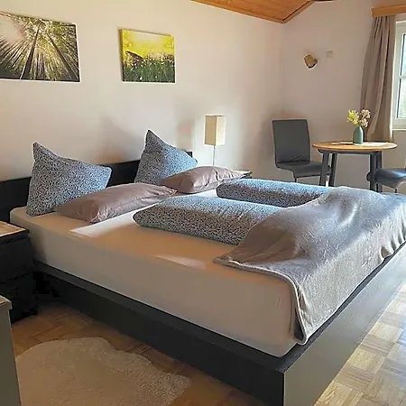 Egglmeiers Doppelzimmer 3*