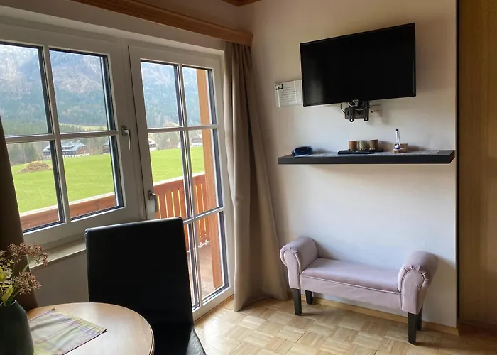 Egglmeiers Doppelzimmer 그룬들시